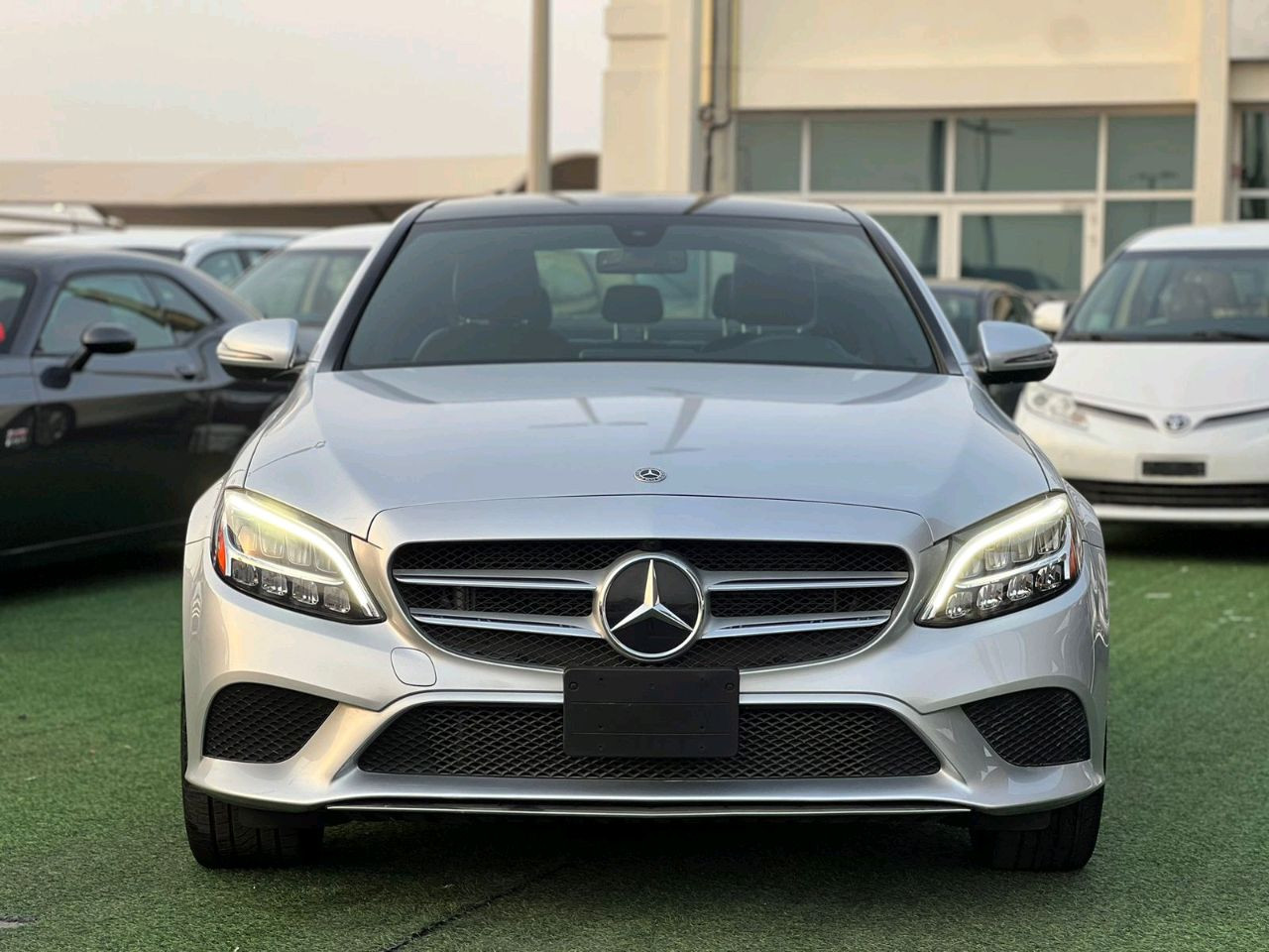 Mercedes Benz C-Class - Image 8