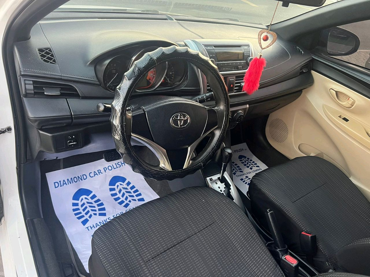 Toyota Yaris - Image 4