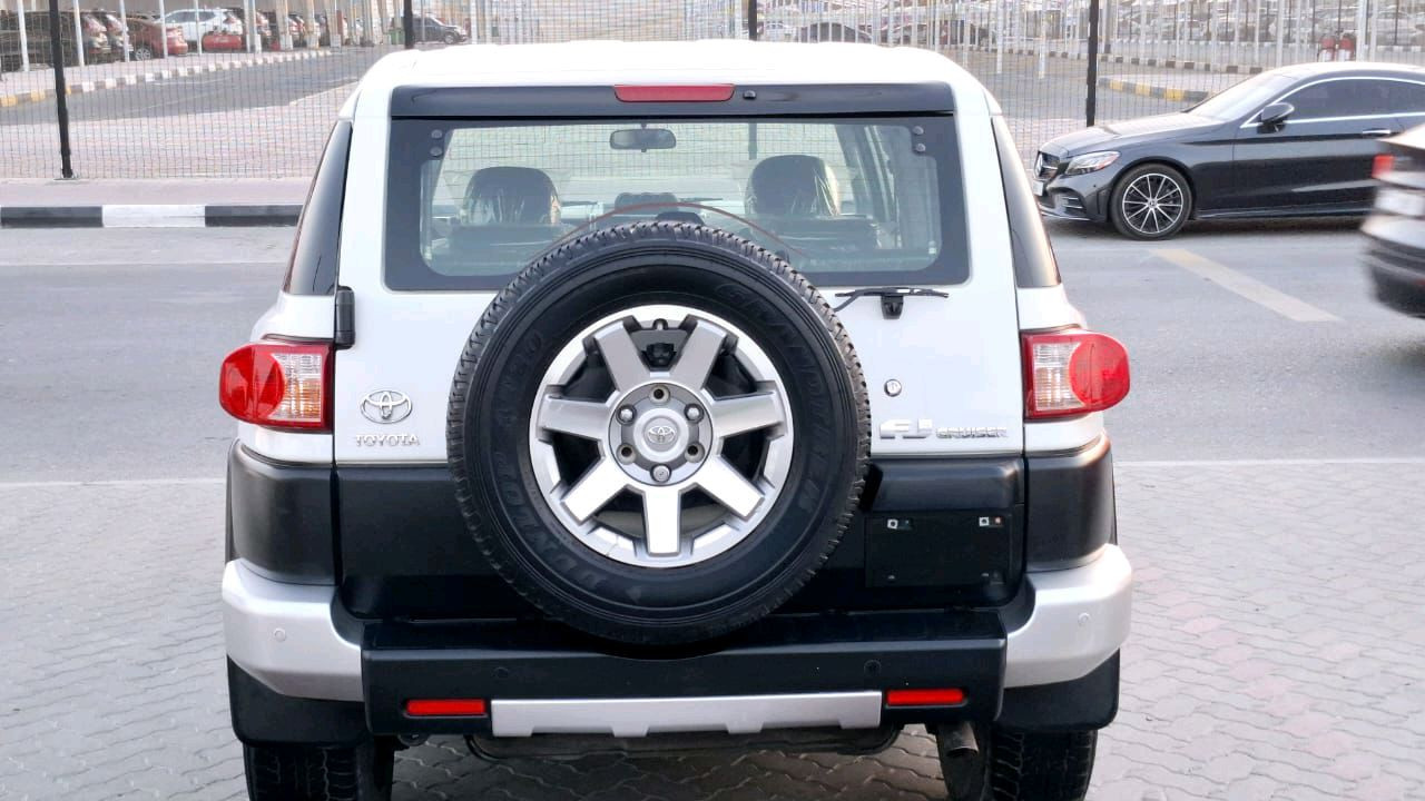 Toyota FJ Cruiser - Image 5