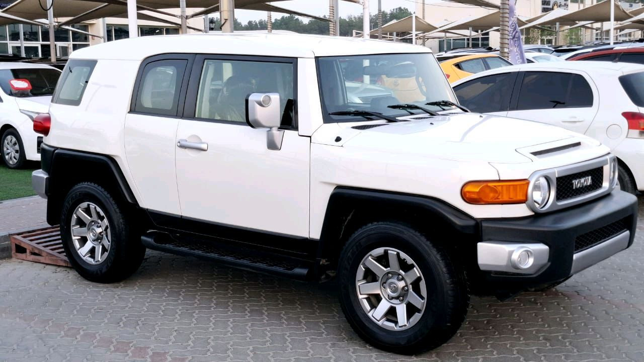 Toyota FJ Cruiser - Image 9