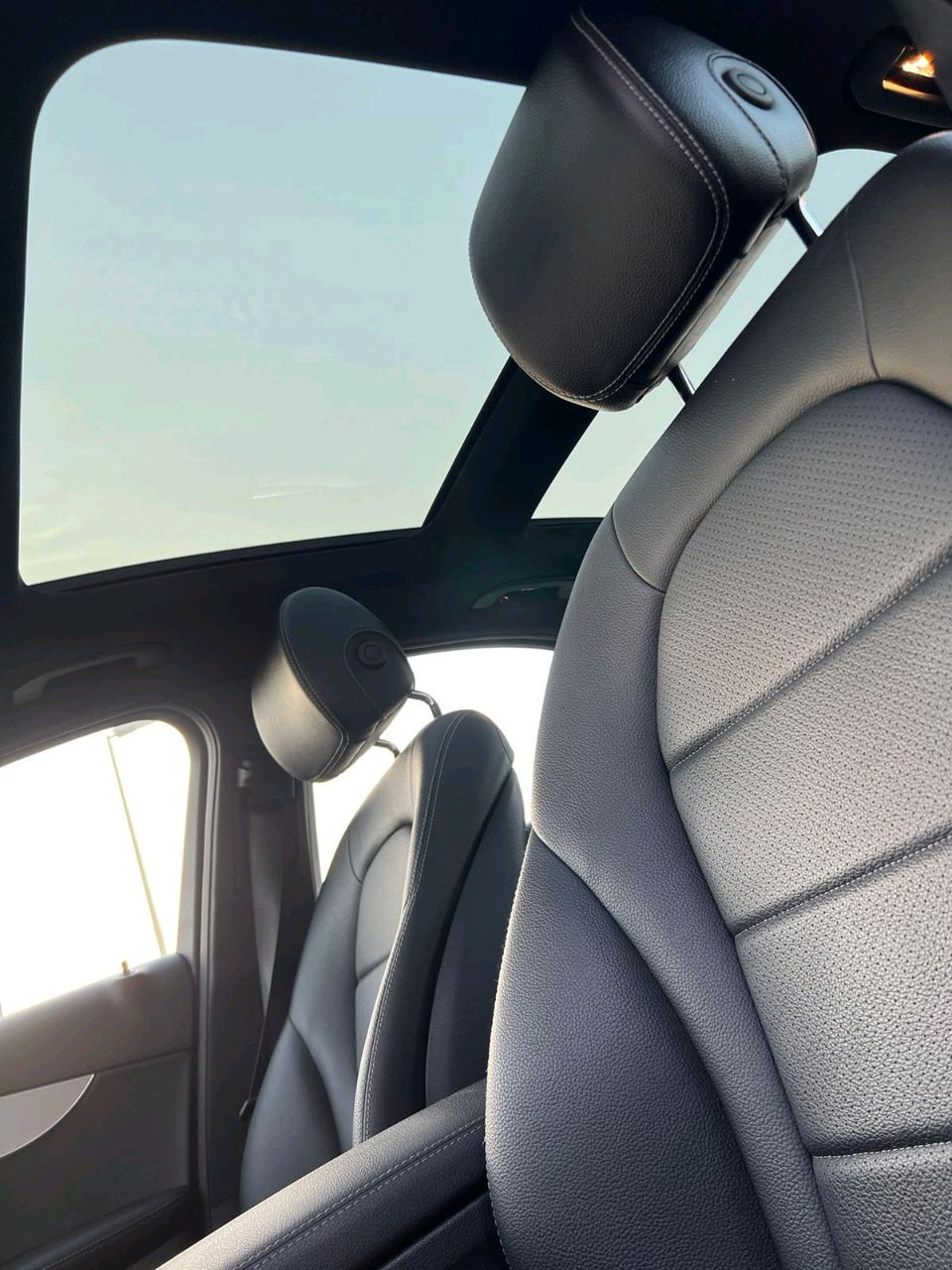 Mercedes Benz C-Class - Image 4