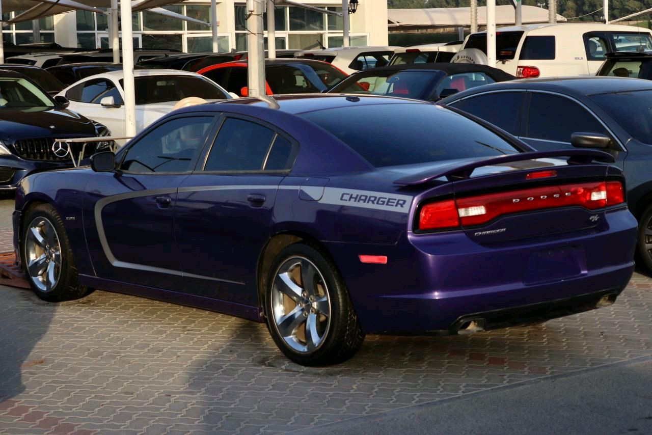Dodge Charger - Image 4