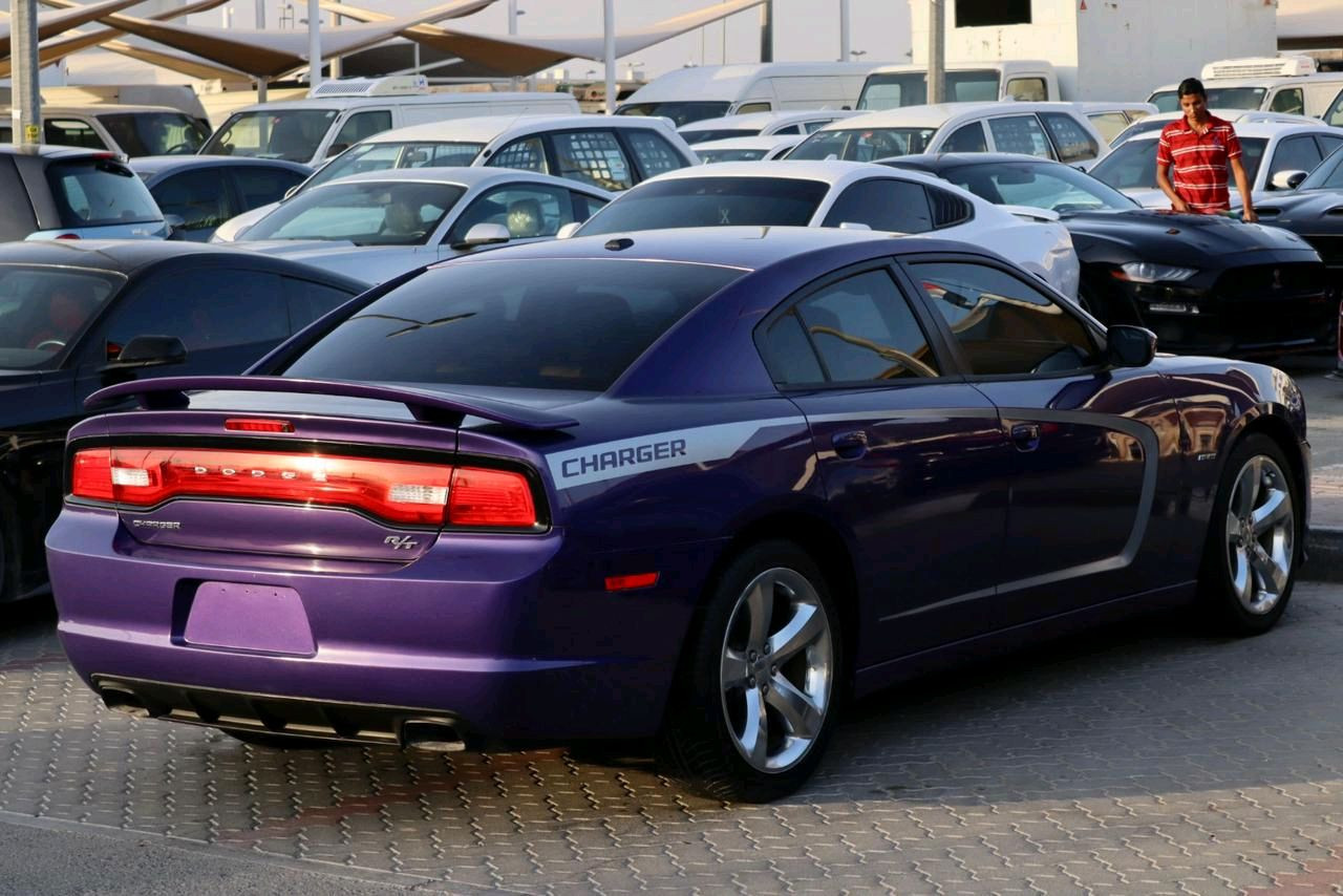 Dodge Charger - Image 12