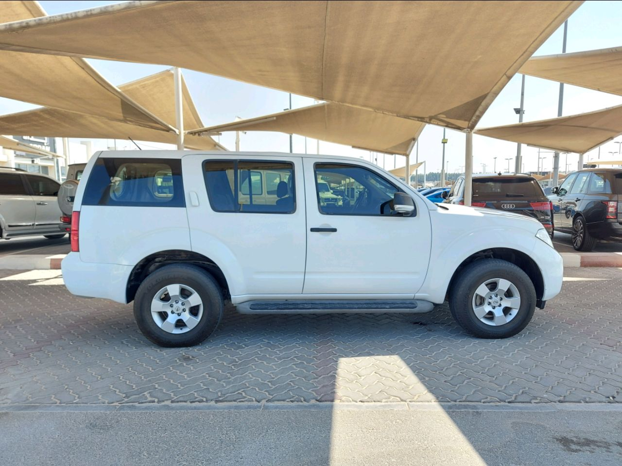 Nissan Pathfinder - Image 5