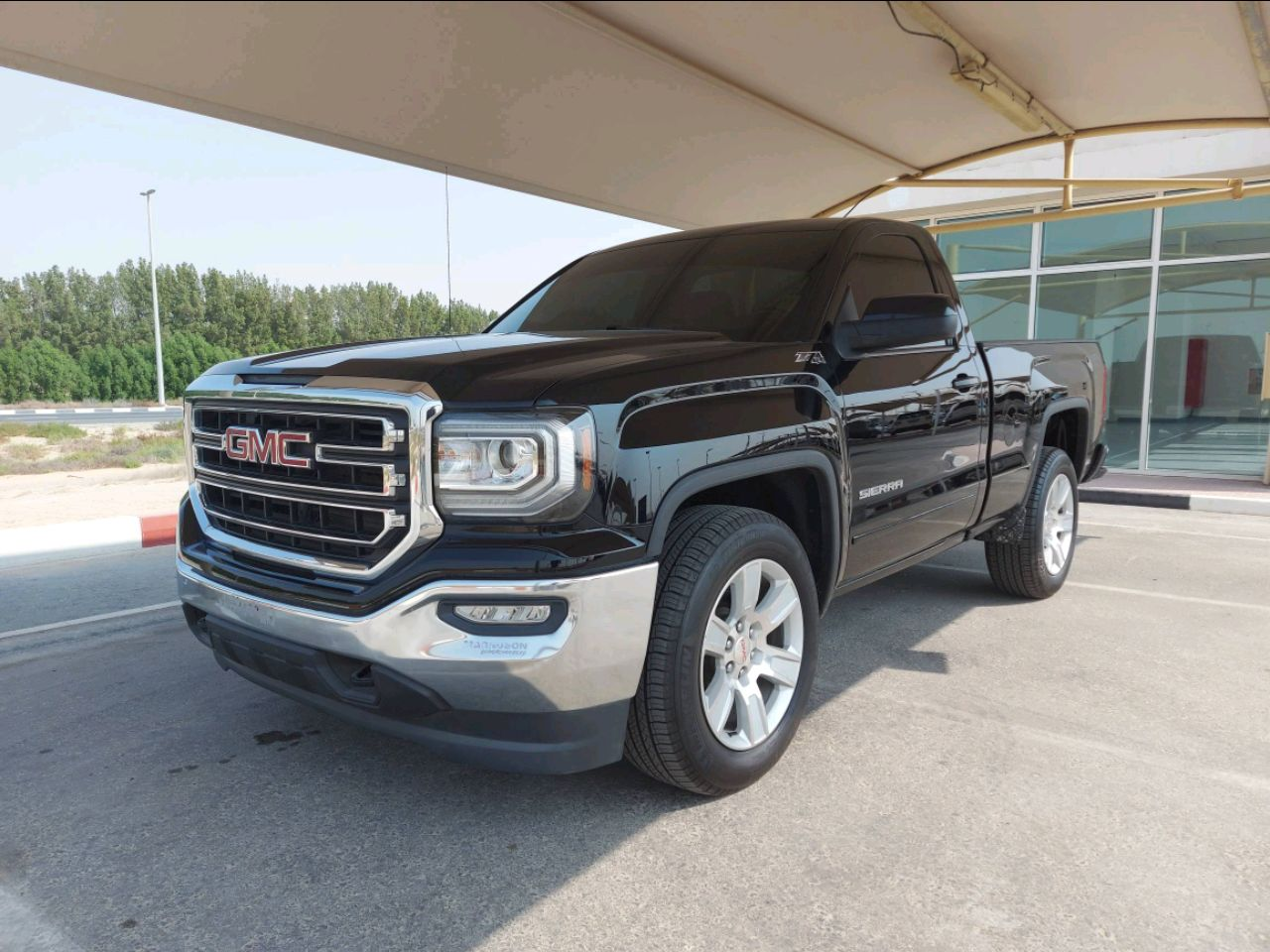 GMC Sierra - Image 2