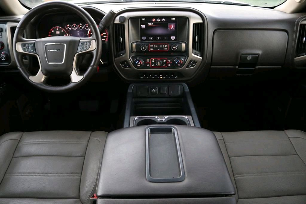 GMC Sierra - Image 7