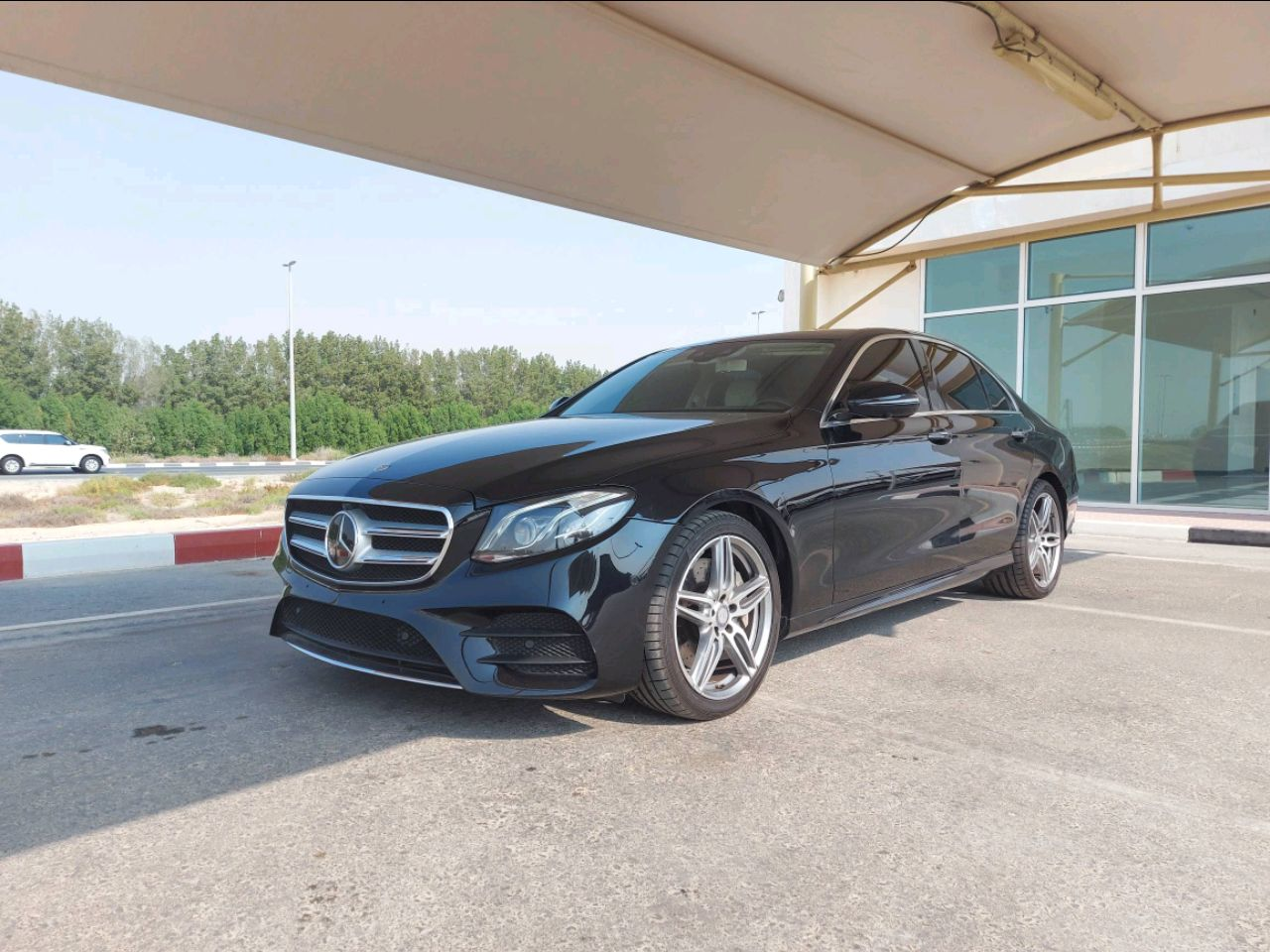 Mercedes Benz E-Class - Image 2