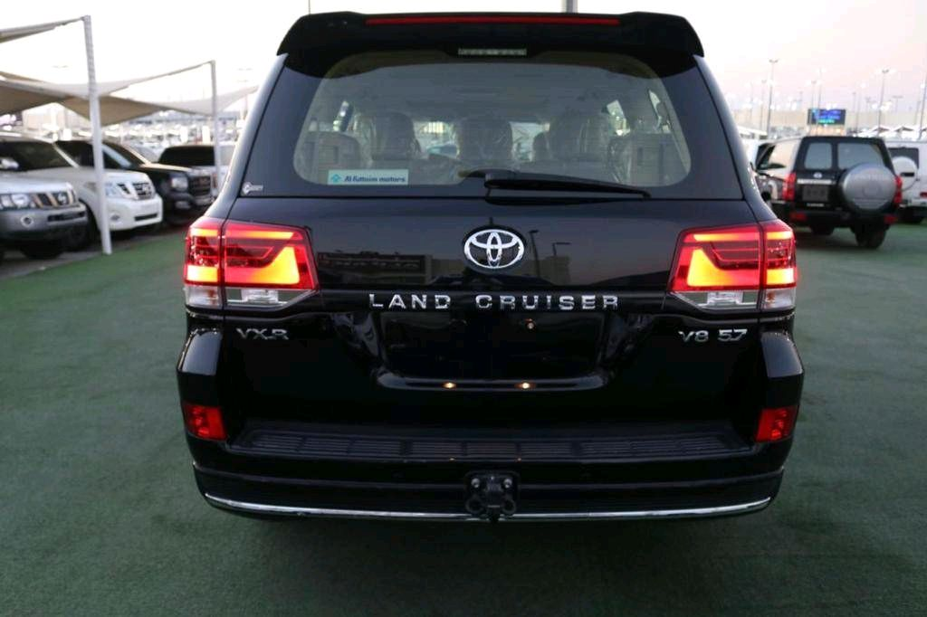 Toyota Land Cruiser - Image 3