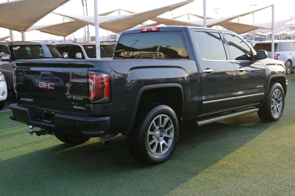 GMC Denali - Image 5
