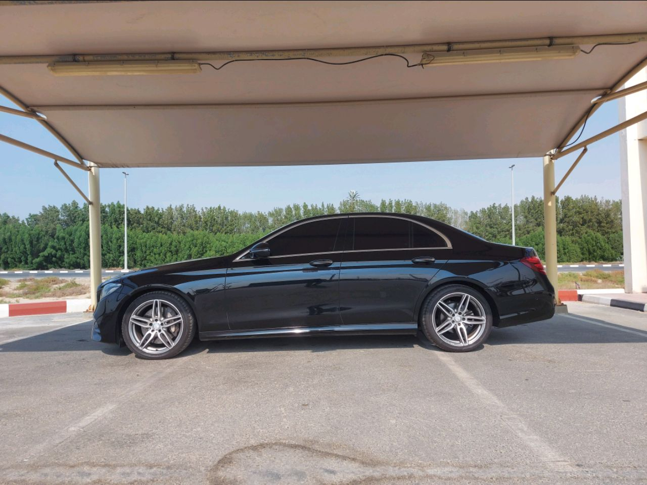 Mercedes Benz E-Class - Image 5