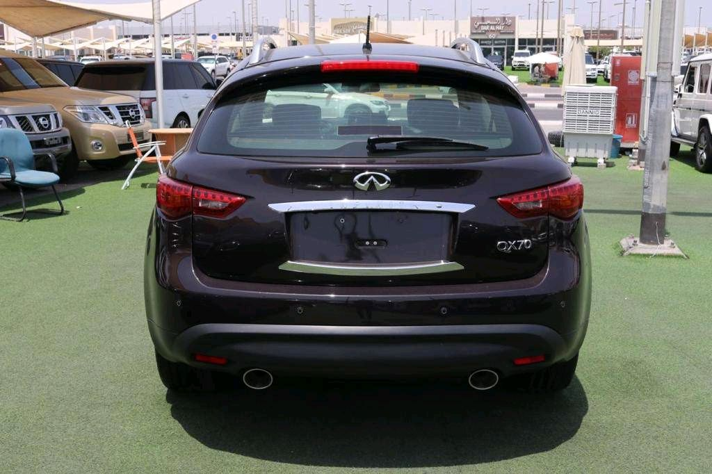Infiniti QX70 - Image 3
