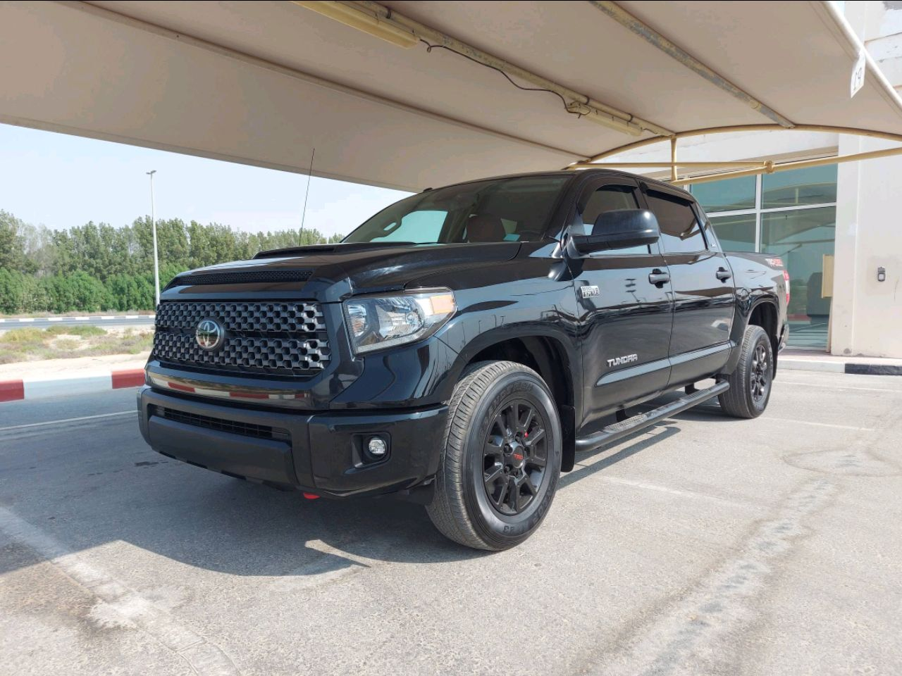 Toyota Tundra - Image 2