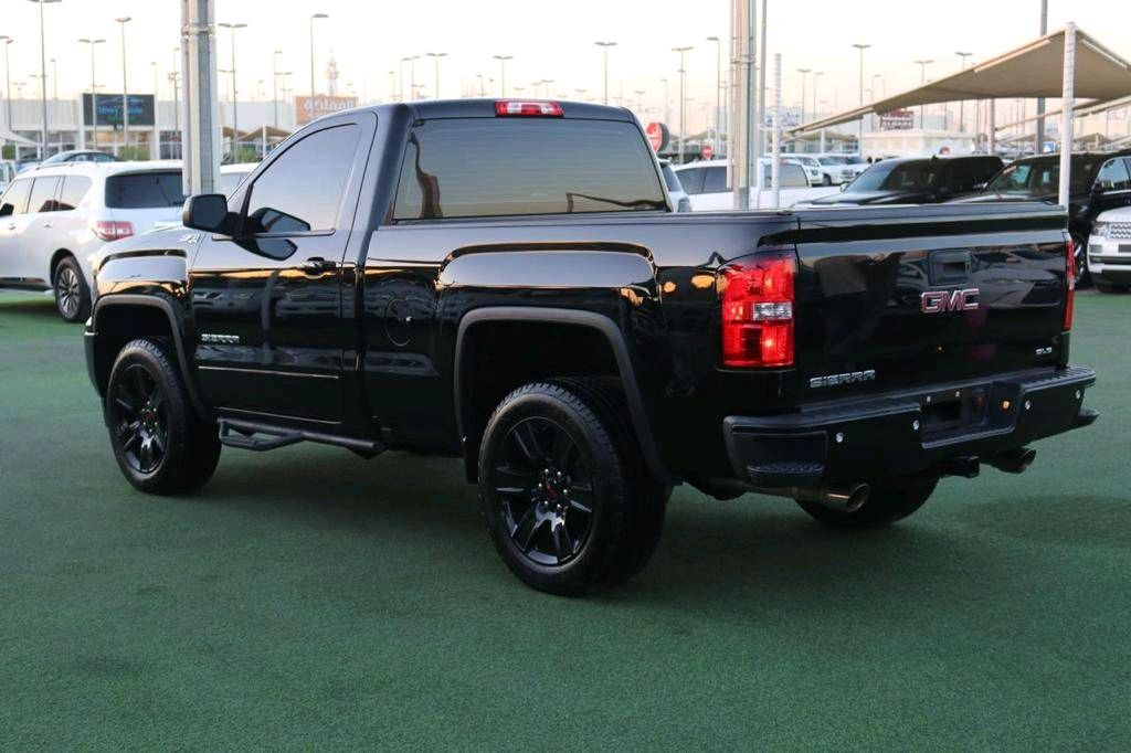 GMC Sierra - Image 5
