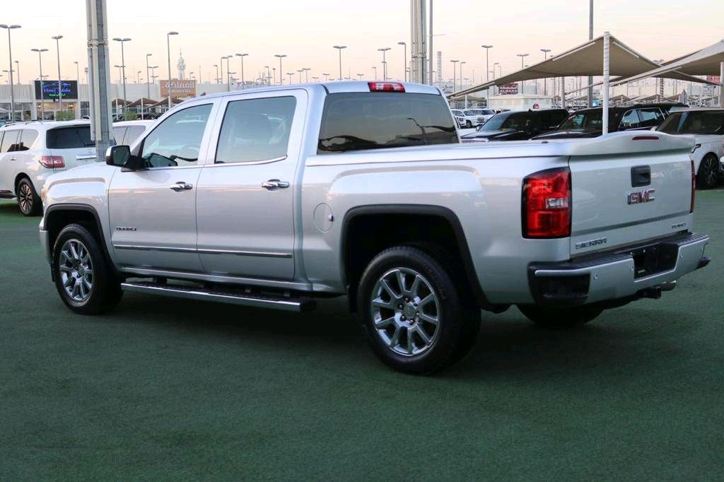 GMC Sierra - Image 6