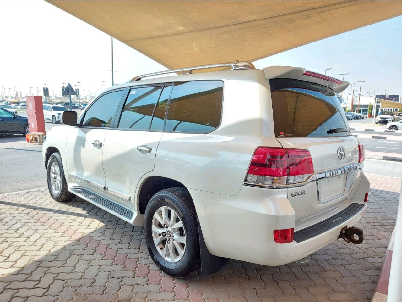 Toyota Land Cruiser - Image 3