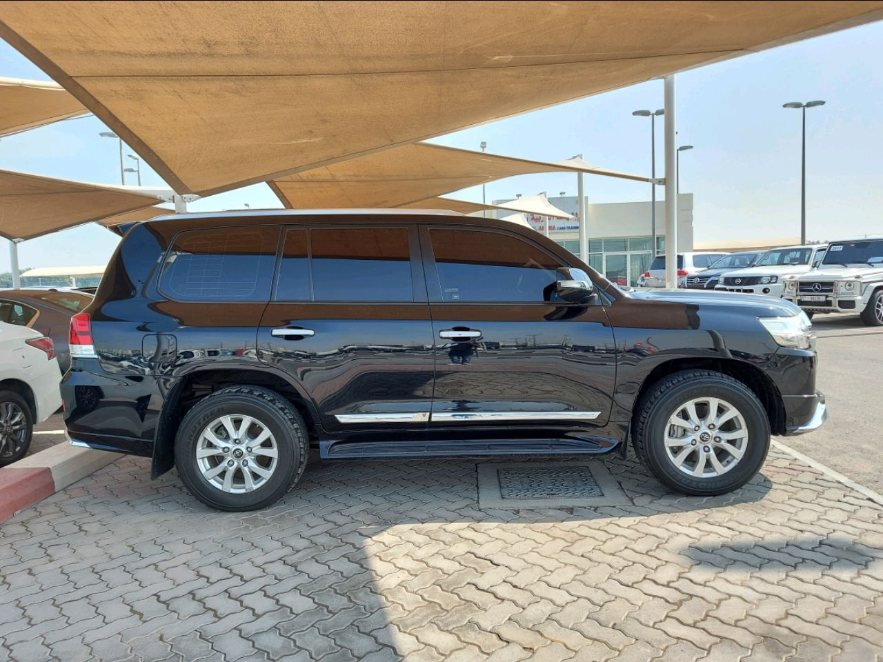 Toyota Land Cruiser - Image 5