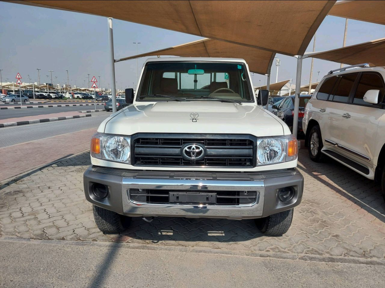 Toyota Land Cruiser - Image 4