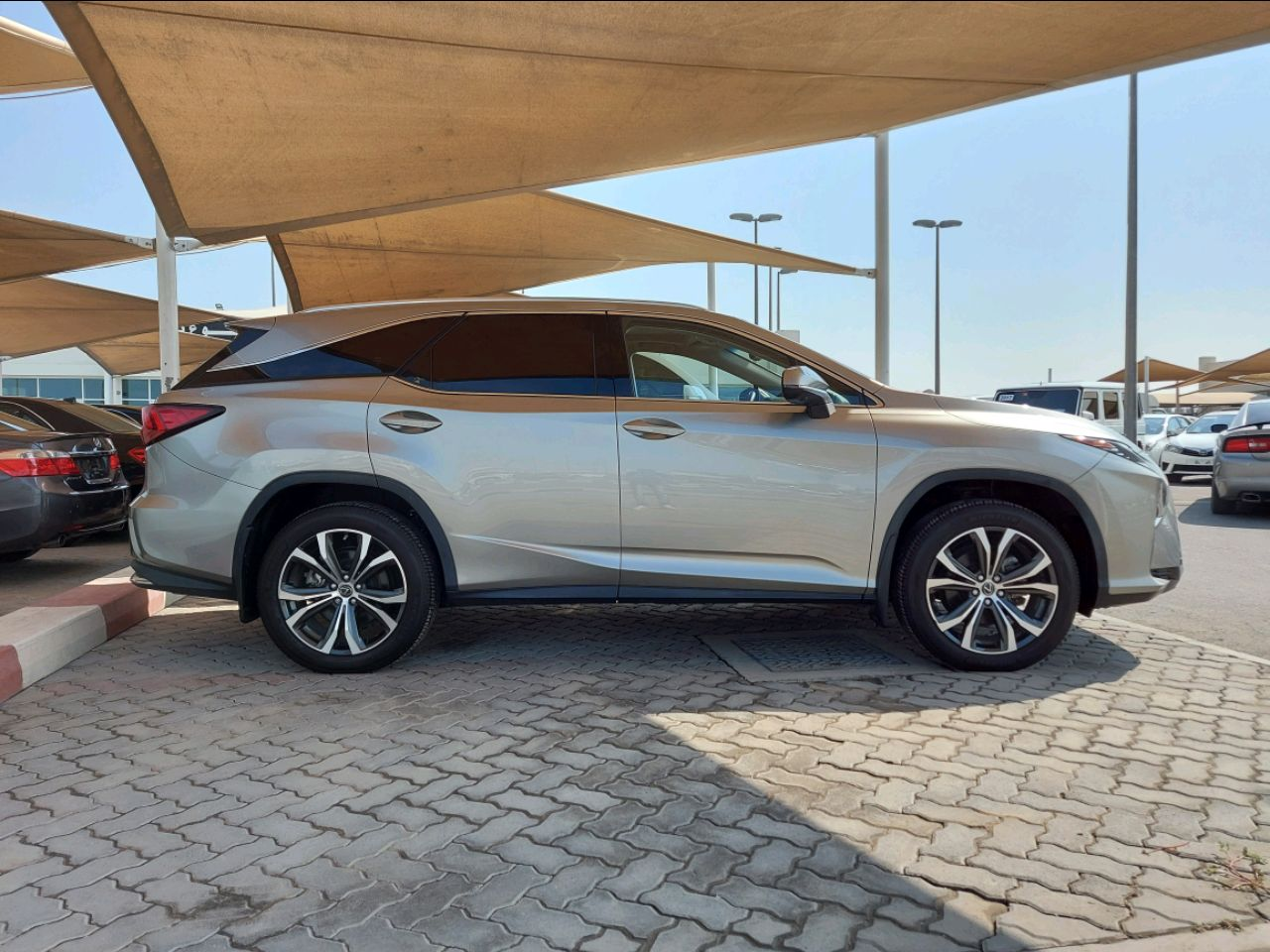 Lexus LX-Series - Image 5