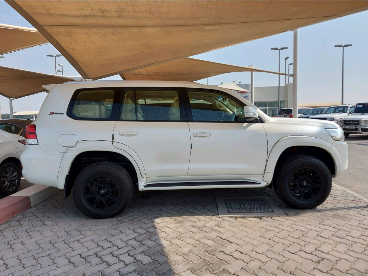 Toyota Land Cruiser - Image 5