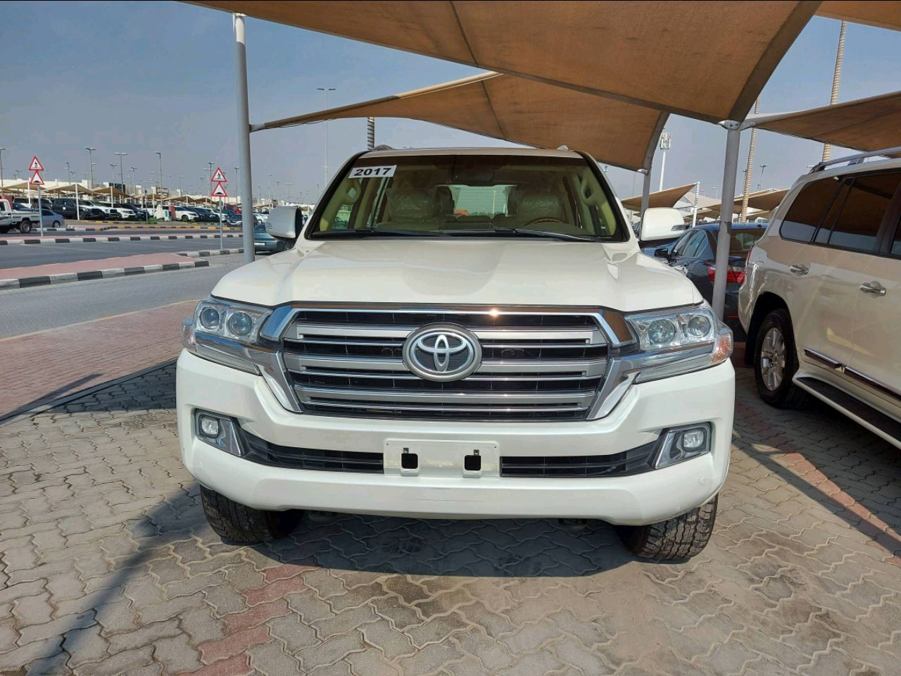 Toyota Land Cruiser - Image 4