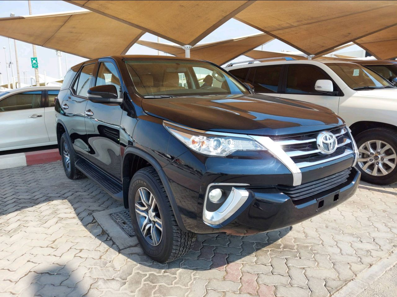 Toyota Fortuner - Image 2