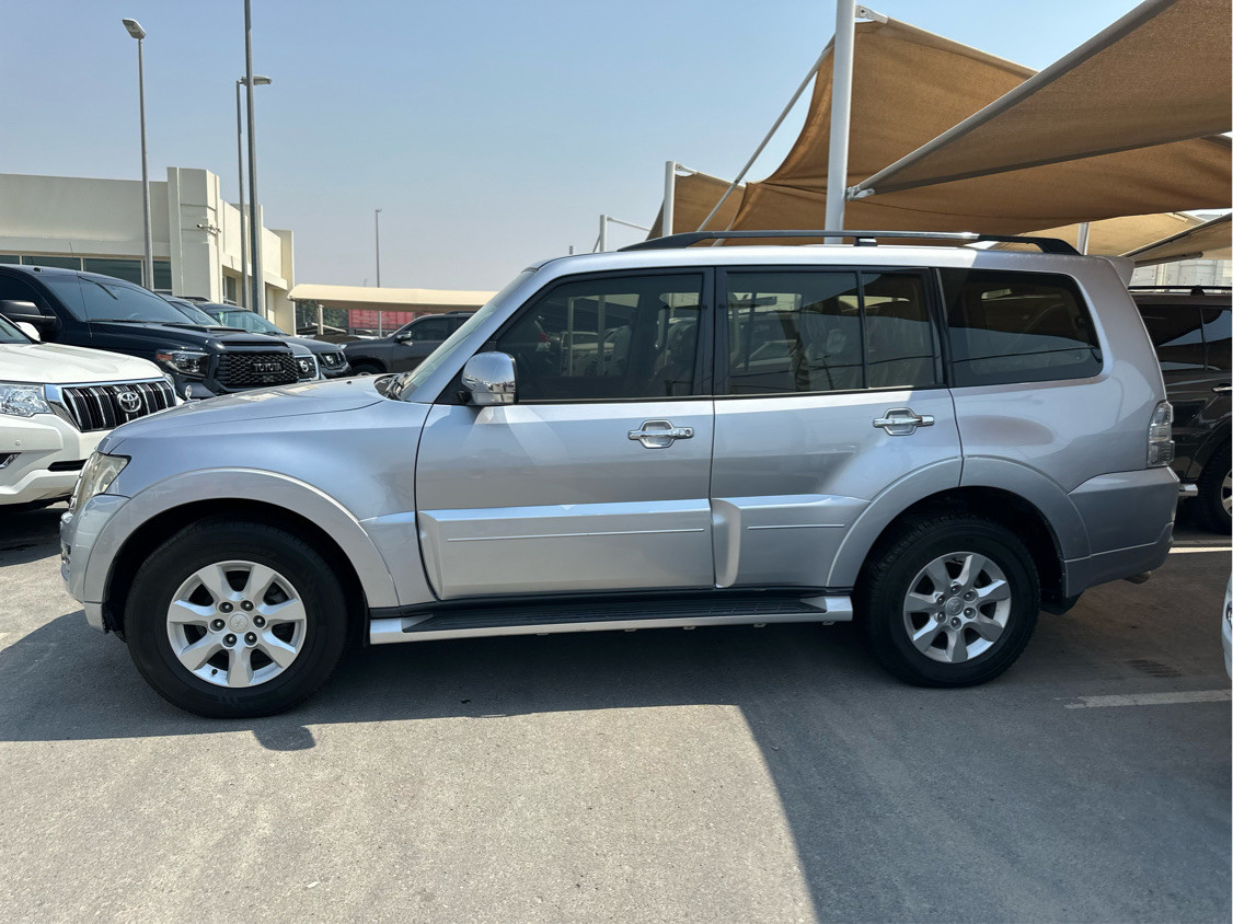 Mitsubishi Pajero - Image 6