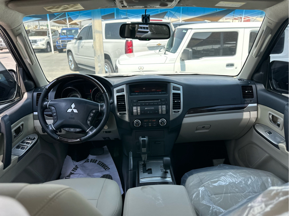 Mitsubishi Pajero - Image 5