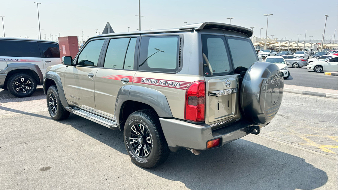 Nissan Super safari - Image 5