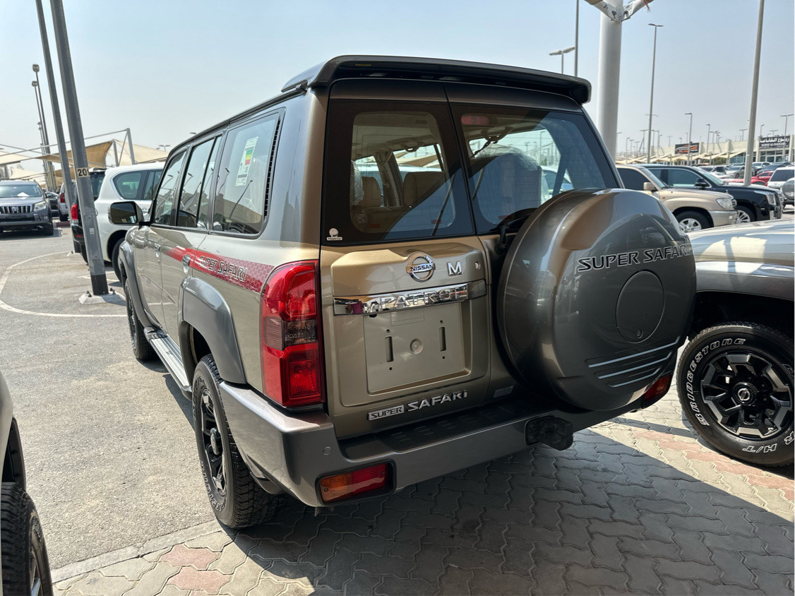 Nissan Super safari - Image 7