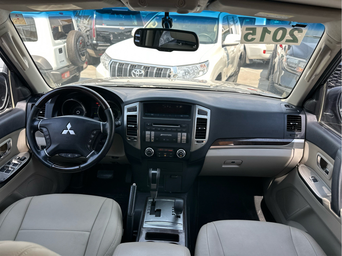 Mitsubishi Pajero - Image 6