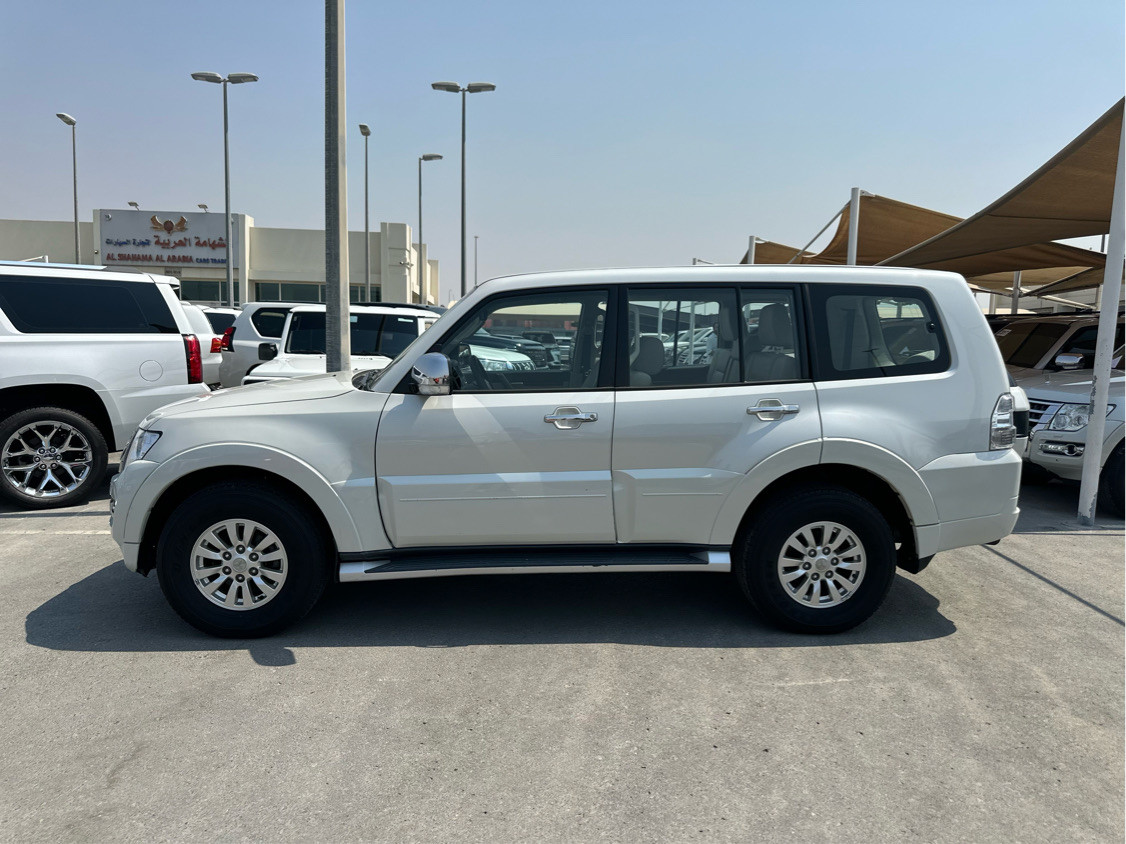 Mitsubishi Pajero - Image 4