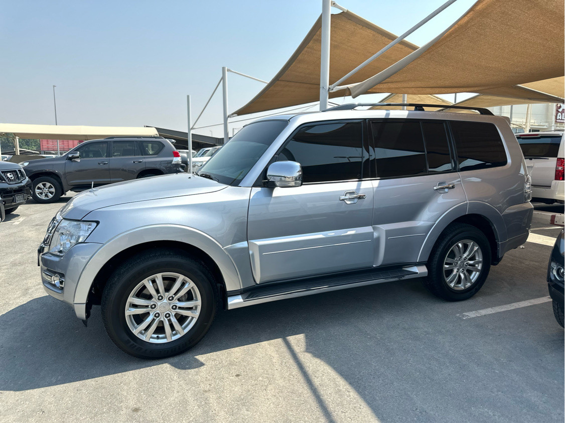 Mitsubishi Pajero - Image 7