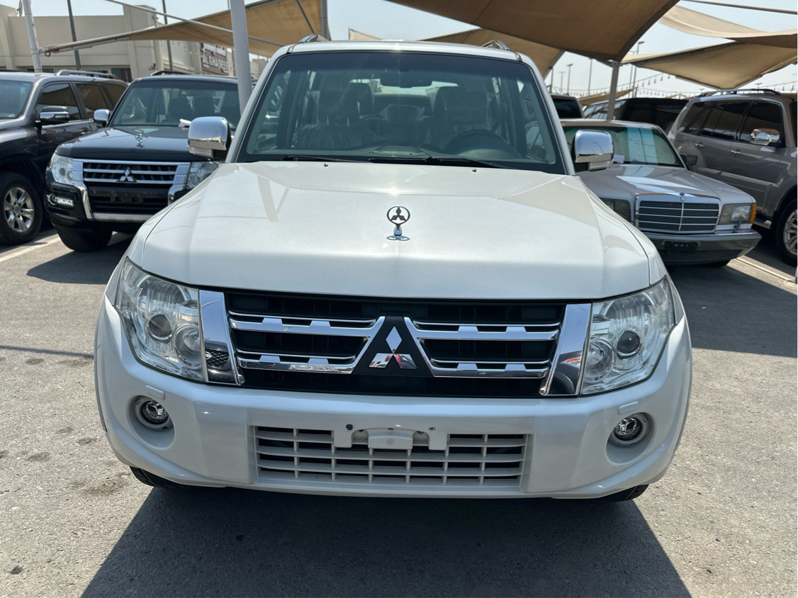 Mitsubishi Pajero - Image 8