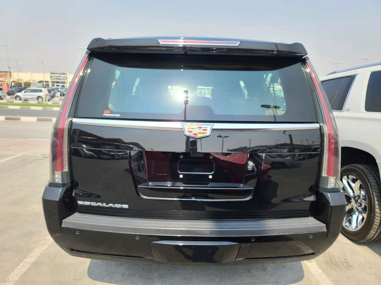 Cadillac Escalade - Image 6