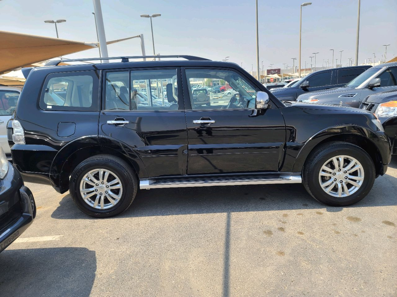 Mitsubishi Pajero - Image 8