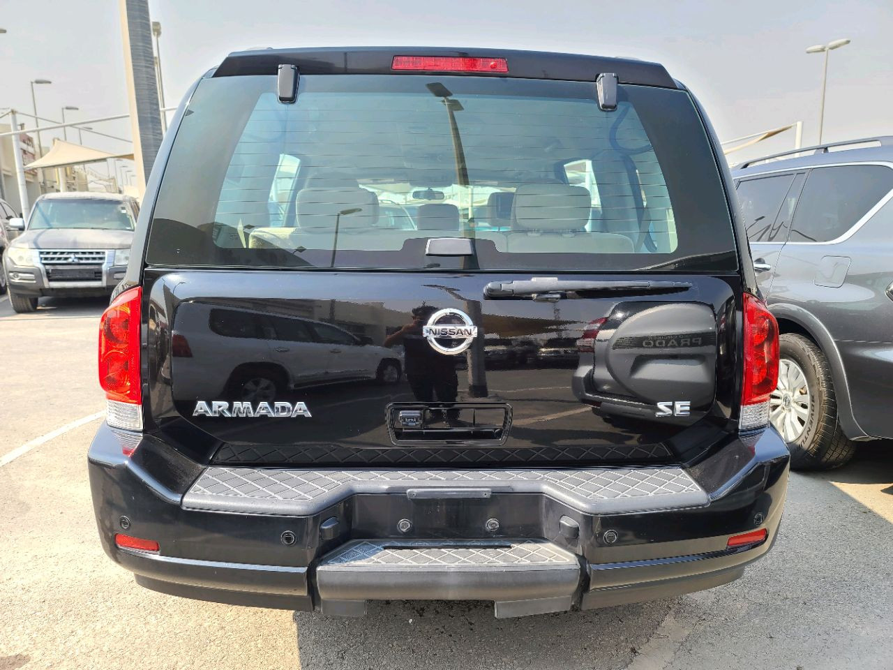 Nissan Armada - Image 8