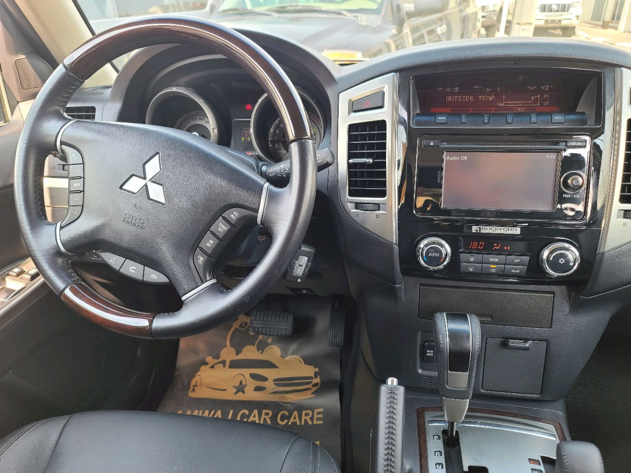 Mitsubishi Pajero - Image 6