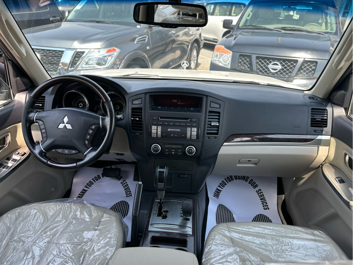 Mitsubishi Pajero - Image 4
