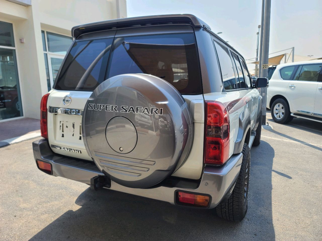 Nissan Super safari - Image 6