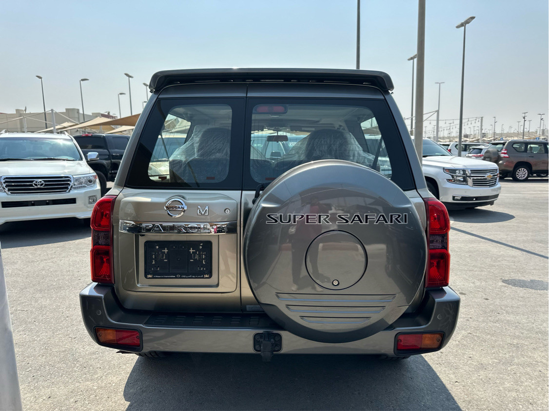 Nissan Super safari - Image 5