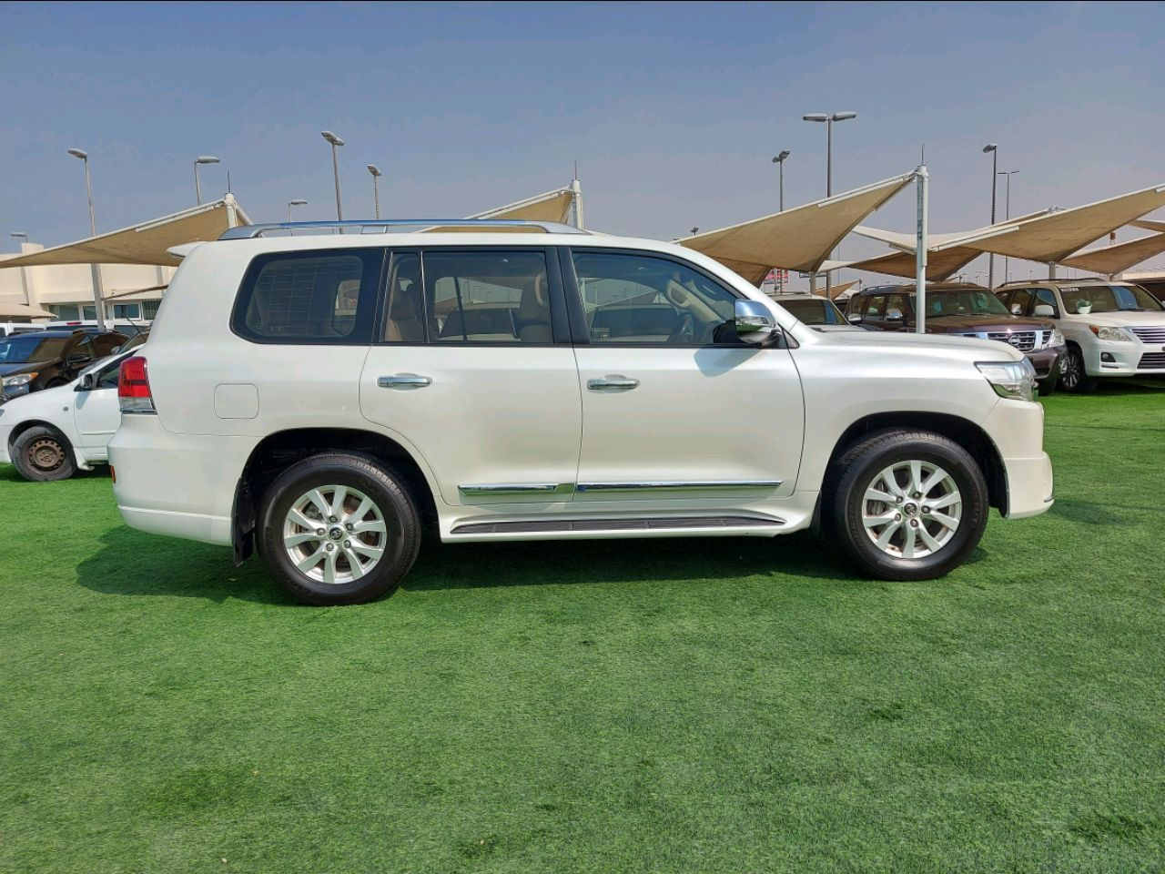 Toyota Land Cruiser - Image 2