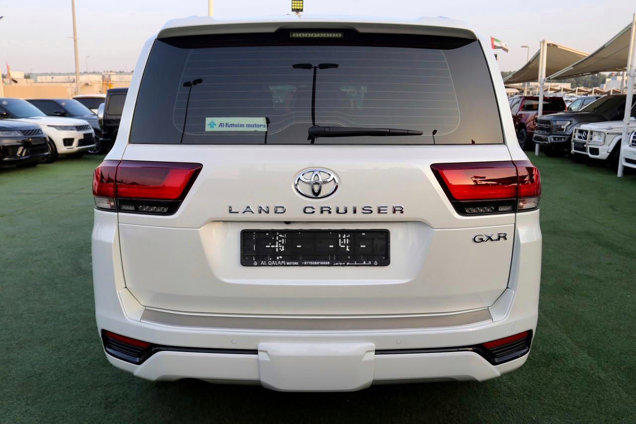 Toyota Land Cruiser - Image 7