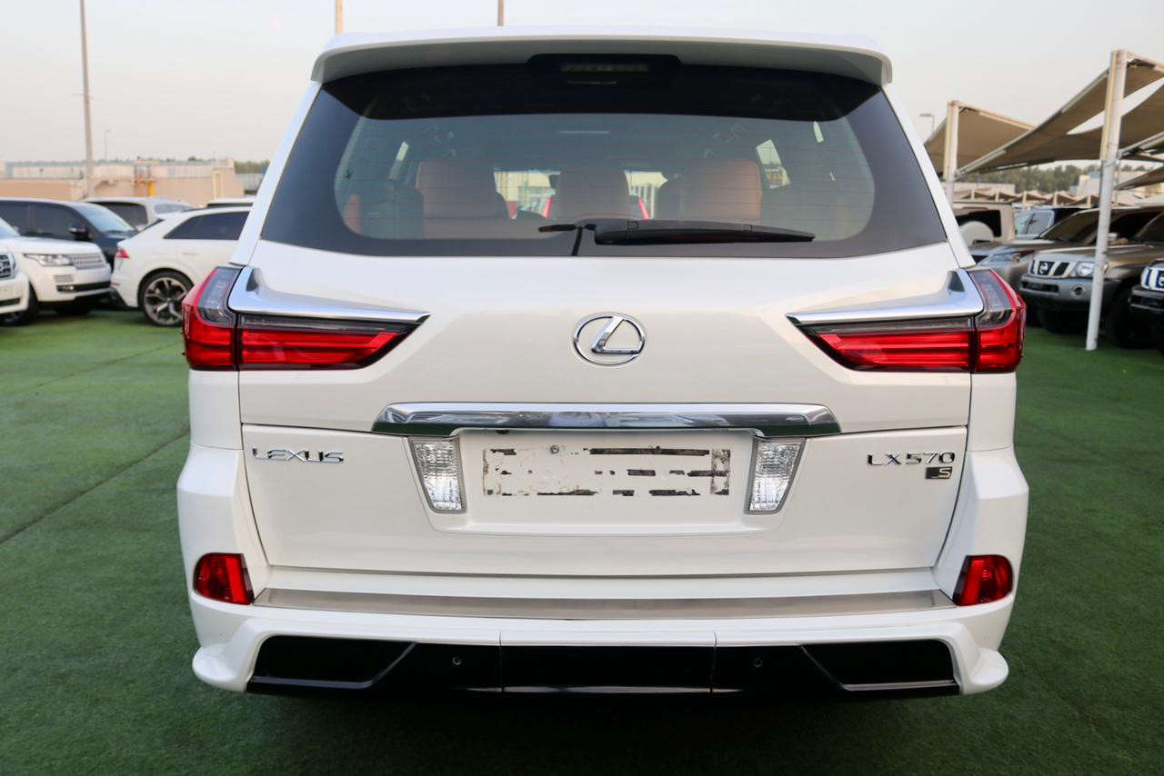 Lexus LX-Series - Image 13