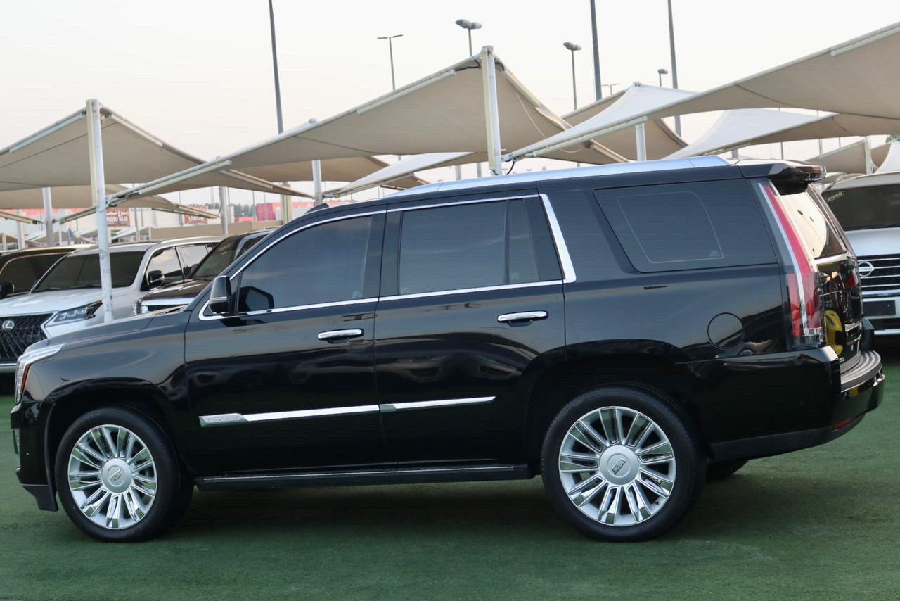 Cadillac Escalade - Image 9
