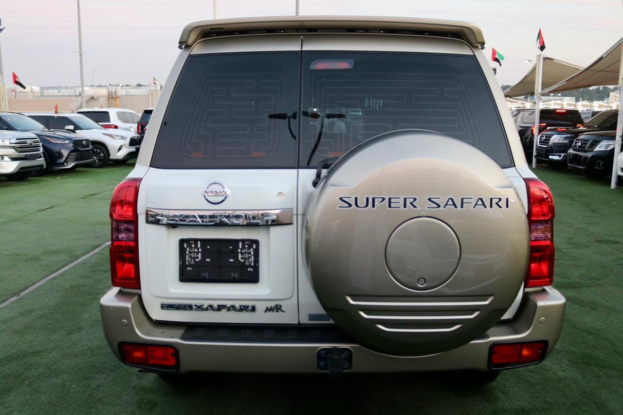 Nissan Super safari - Image 6