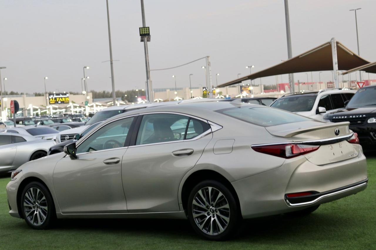 Lexus ES-Series - Image 6
