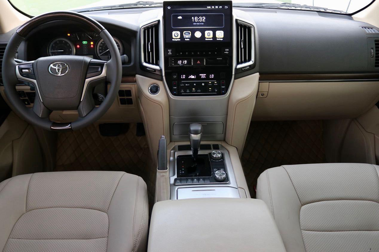 Toyota Land Cruiser - Image 5