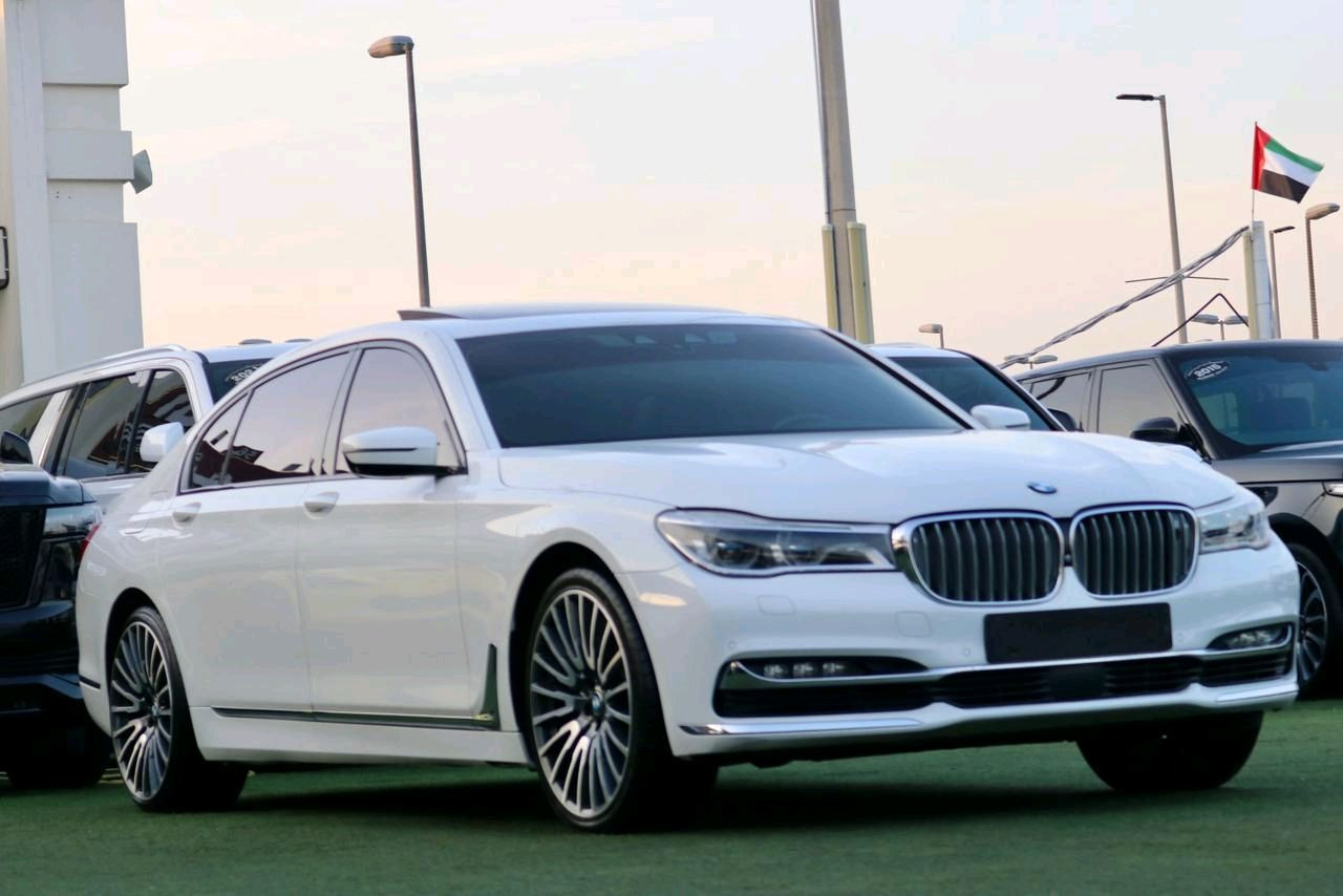 BMW 7-Series - Image 9