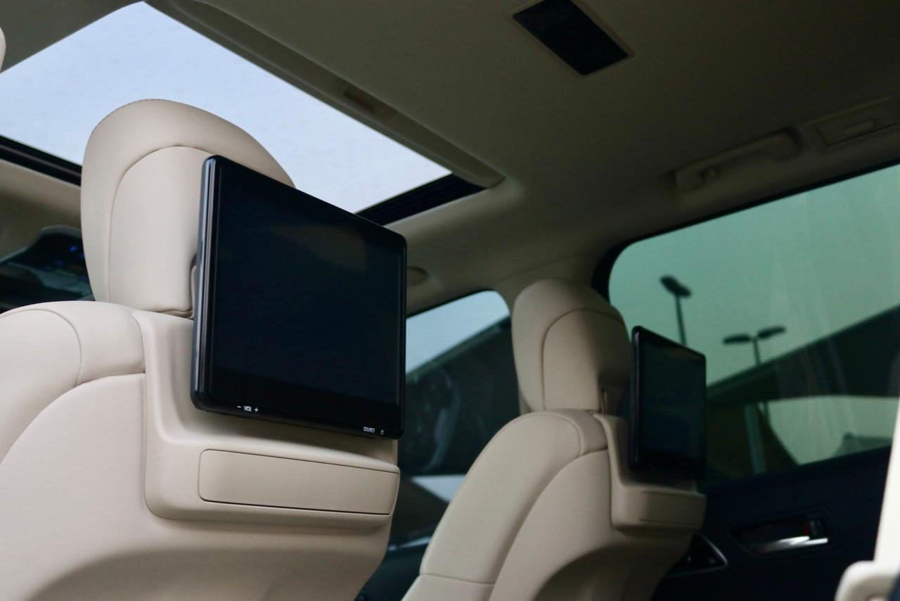 Toyota Land Cruiser - Image 10