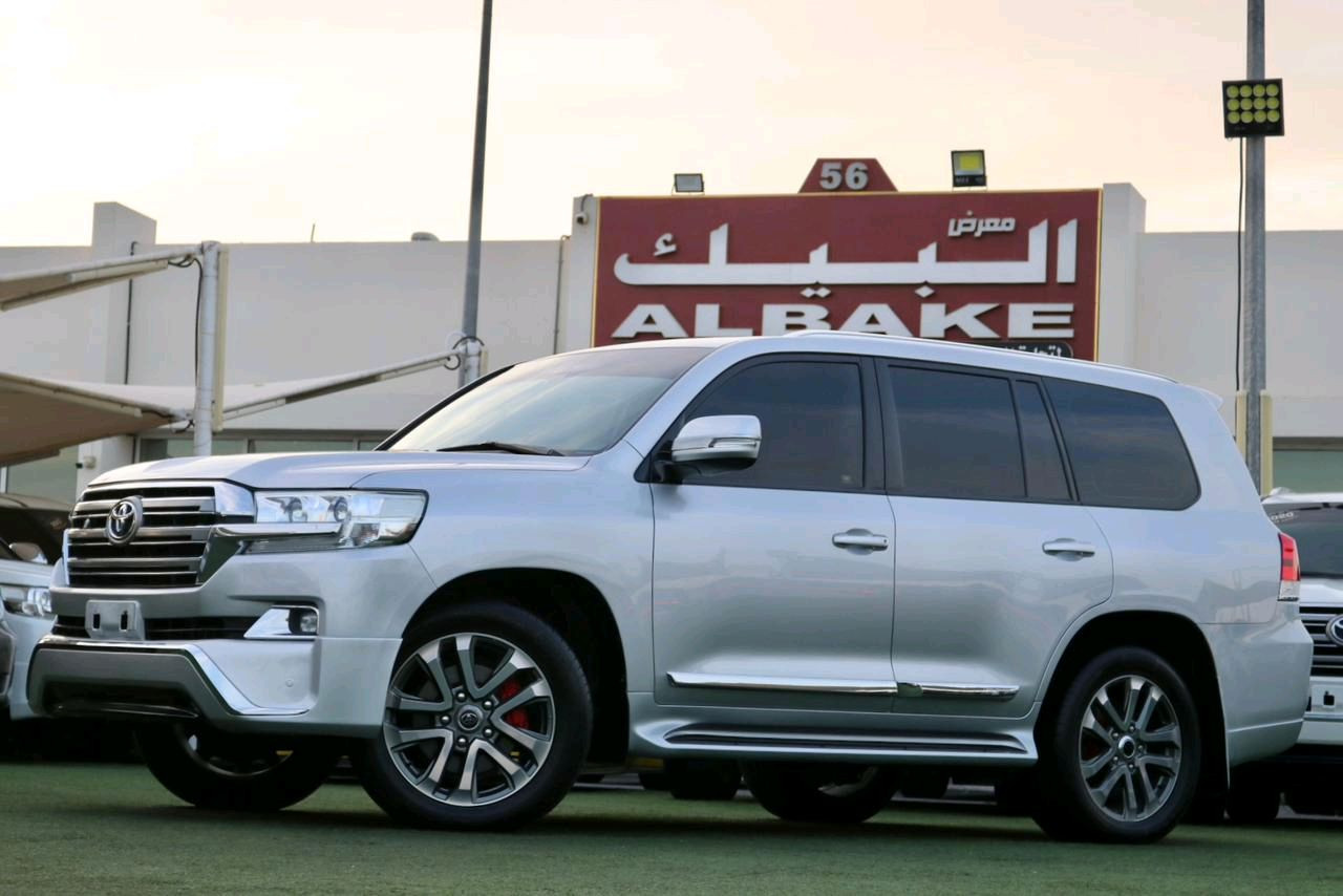 Toyota Land Cruiser - Image 10